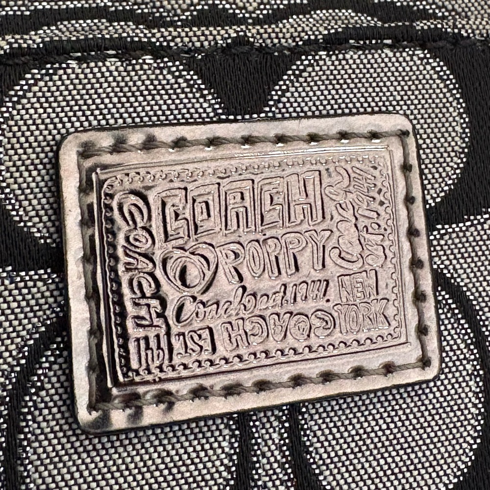 Coach Poppy Black and Gray tablet or iPad Bag with Monogram Pattern - Picture 7 of 11